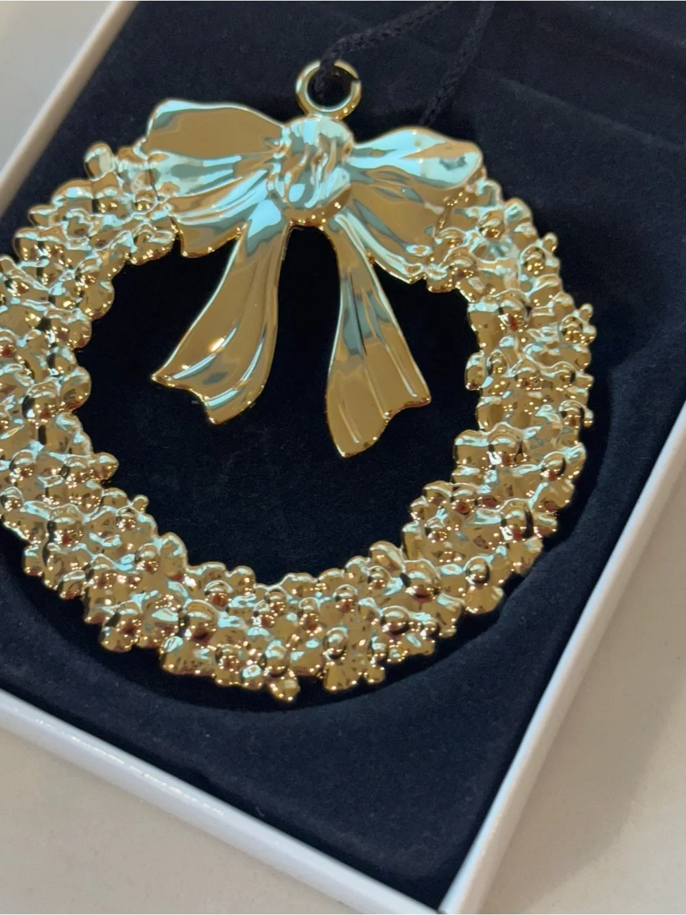 Gold Tone Ribbon Christmas Wreath Metal Ornament Karen Blixens Jul Elegant